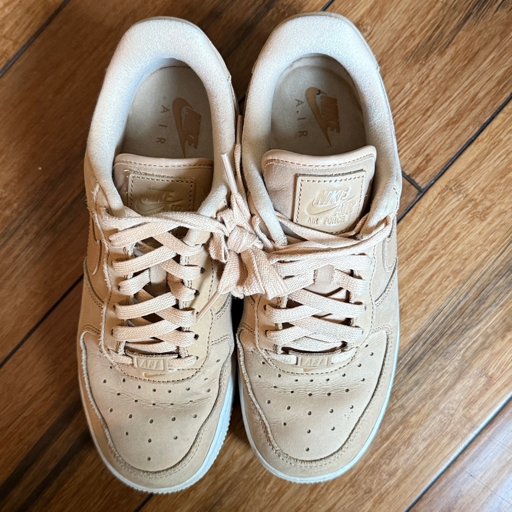 Women's Nike Air Force 1 Size 8